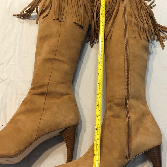 Fringe suede boots. “Christie”, Amanda Smith - Picture 2 of 9